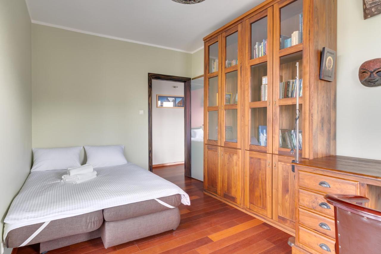 Lasek Marcelinski 2-Bedroom Apartment Познань Экстерьер фото