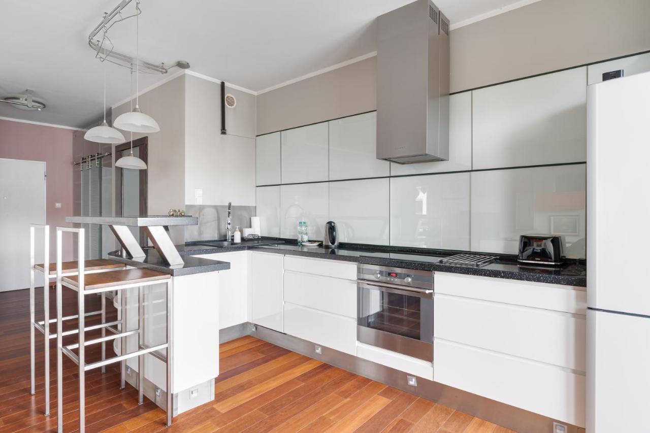 Lasek Marcelinski 2-Bedroom Apartment Познань Экстерьер фото